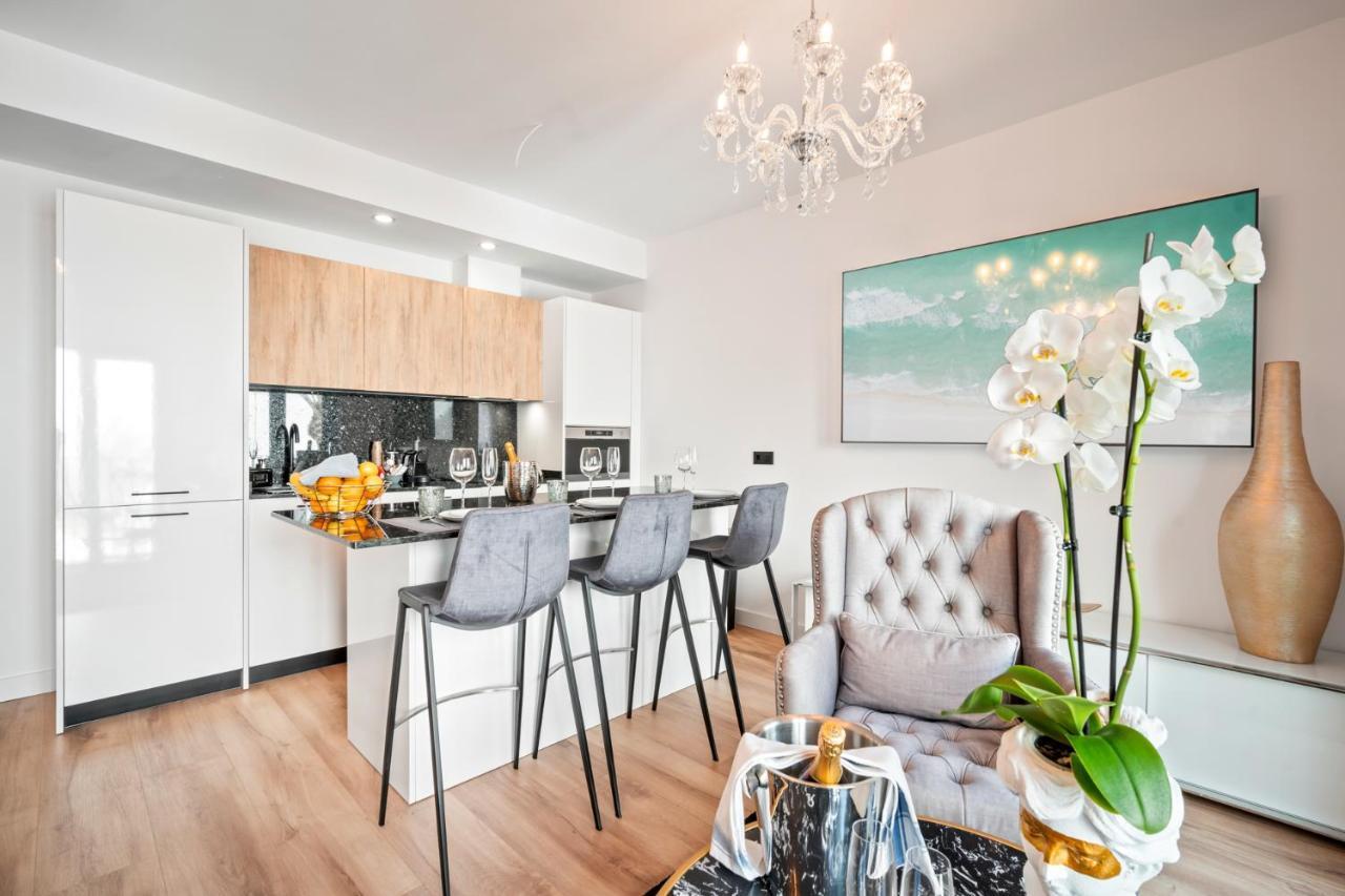 Puerto Banus Luxurious Apartment In The Heart Of The Port Марбелья Экстерьер фото