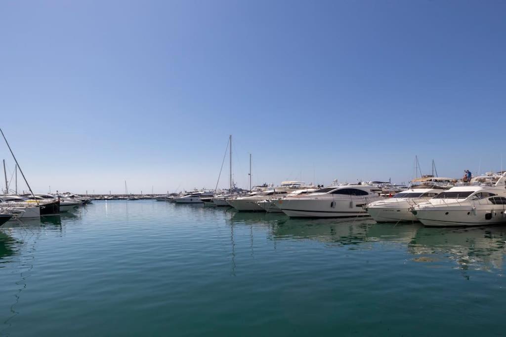 Puerto Banus Luxurious Apartment In The Heart Of The Port Марбелья Экстерьер фото
