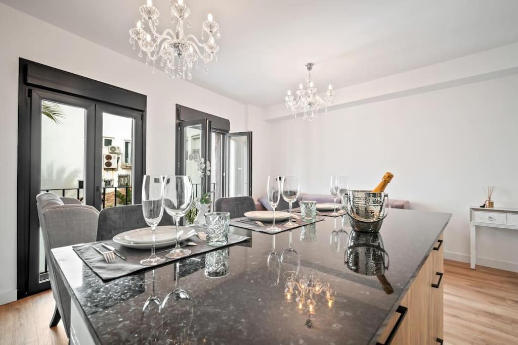 Puerto Banus Luxurious Apartment In The Heart Of The Port Марбелья Экстерьер фото