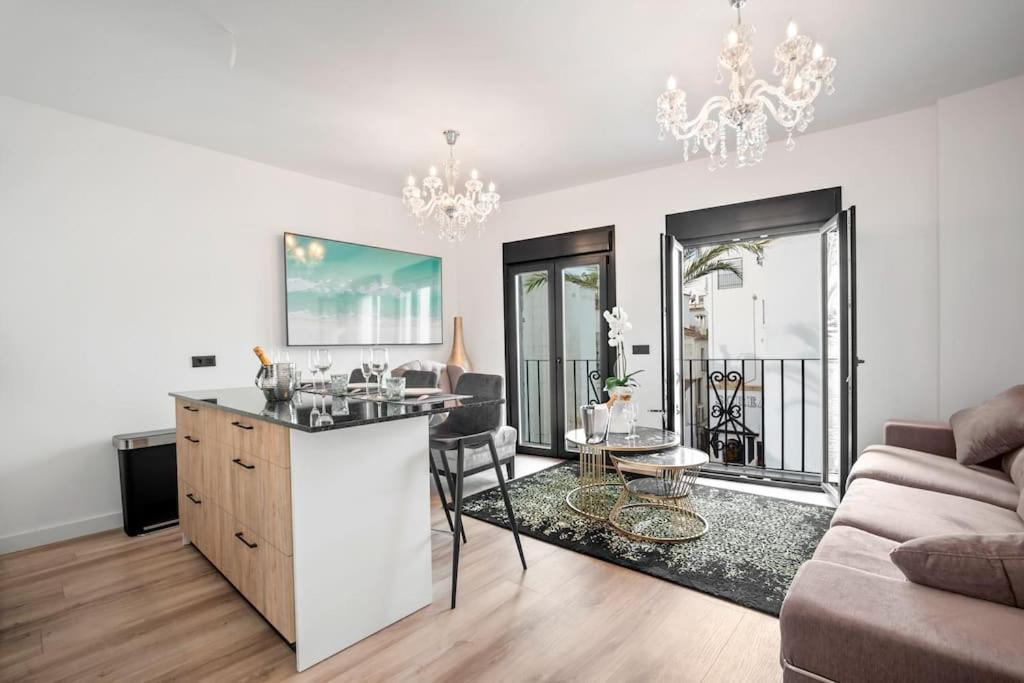 Puerto Banus Luxurious Apartment In The Heart Of The Port Марбелья Экстерьер фото